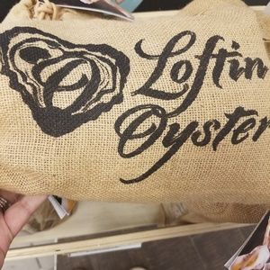 Ceremic dishes (oyster shells) comes in bag